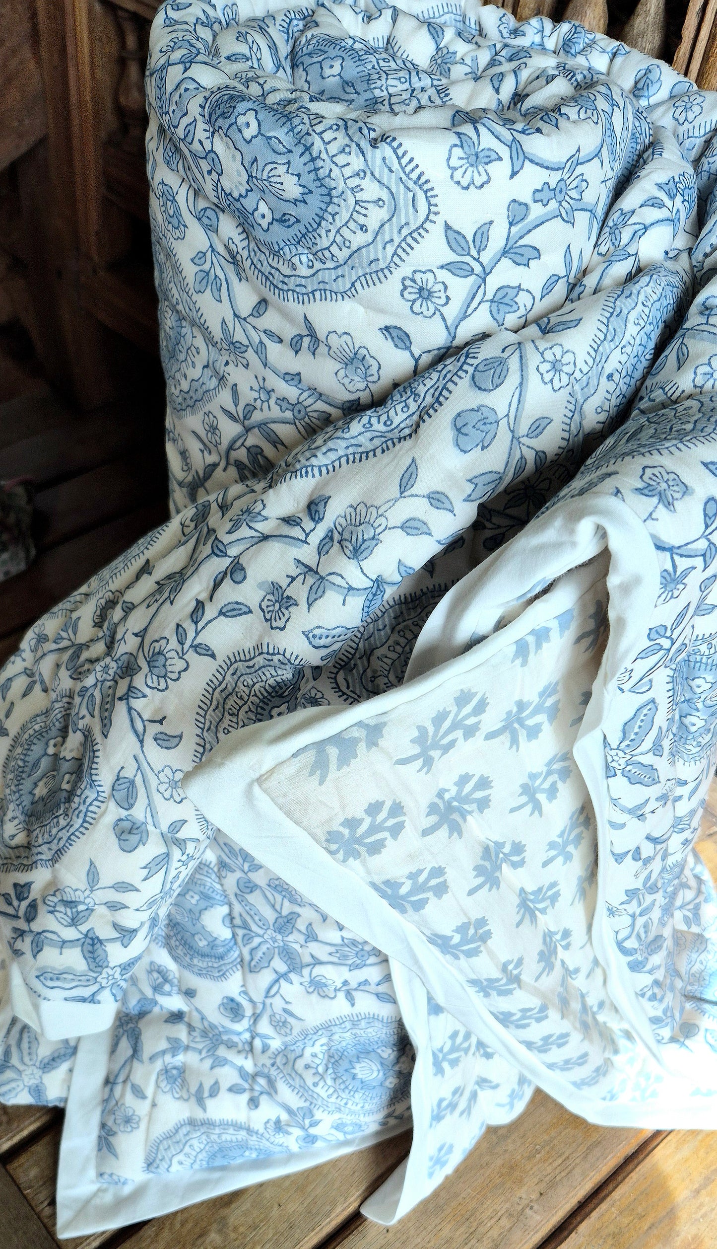 'Serenity Blue' single size quilt