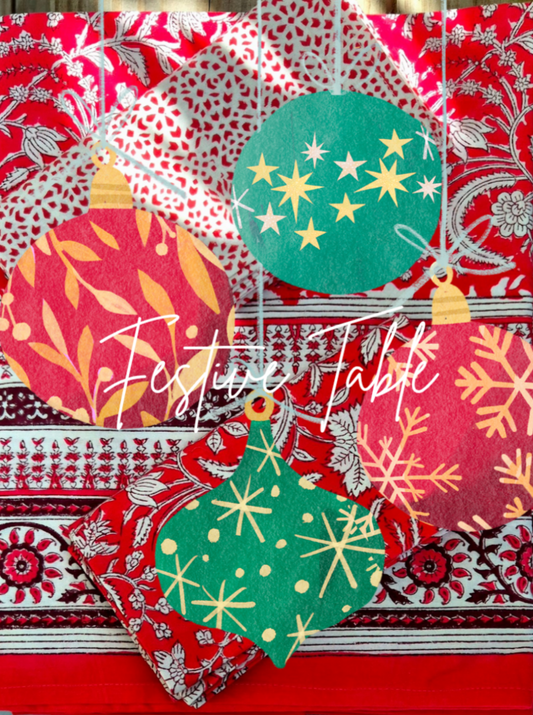 Christmas Table Dressing