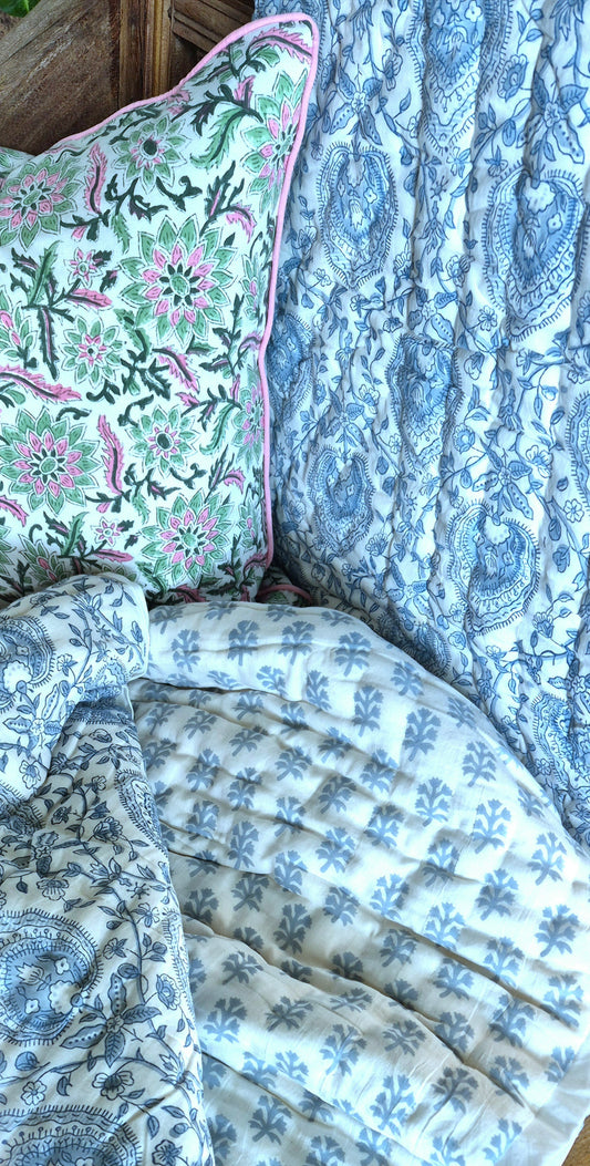 'Serenity Blue' single size quilt