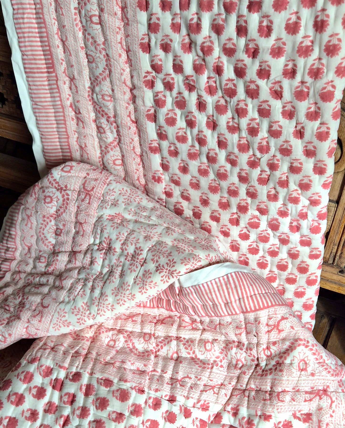 'Placid Pink' single size quilt