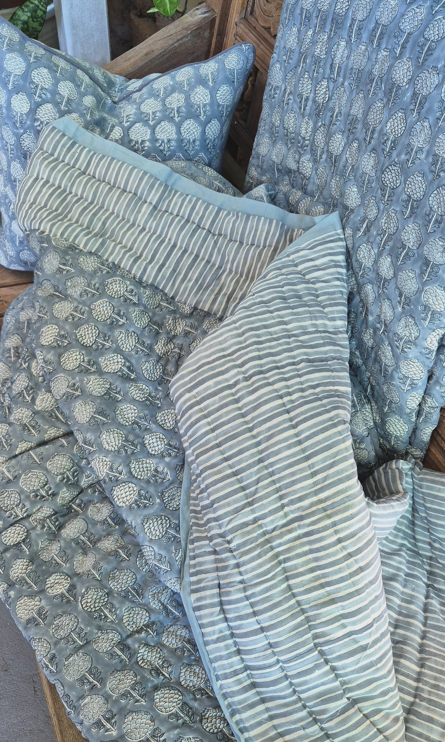 'Acorn' King Size Quilt